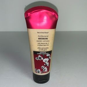 Japanese Cherry Blossom 🌸 Moisturizing Hand Lotion Bath & Body Works
